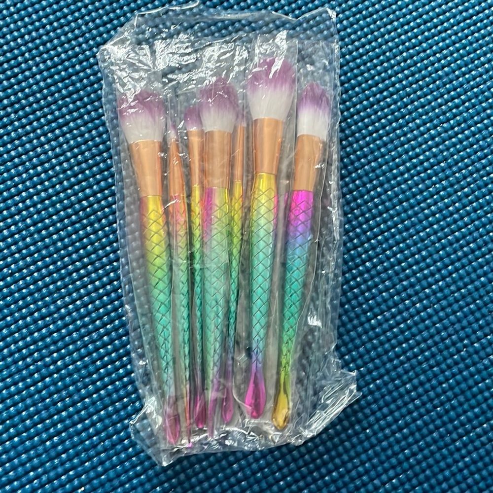Brand New Mermaid Makeup Brushes